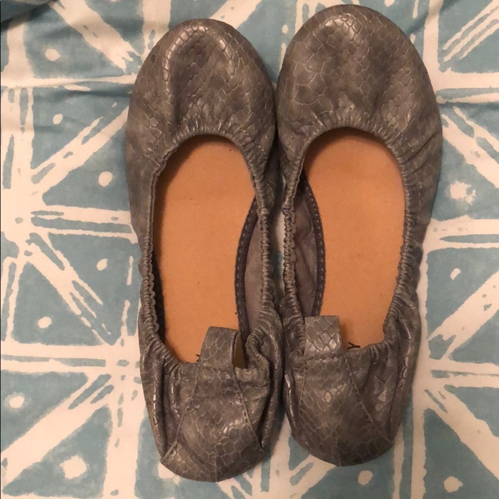 Gray flats